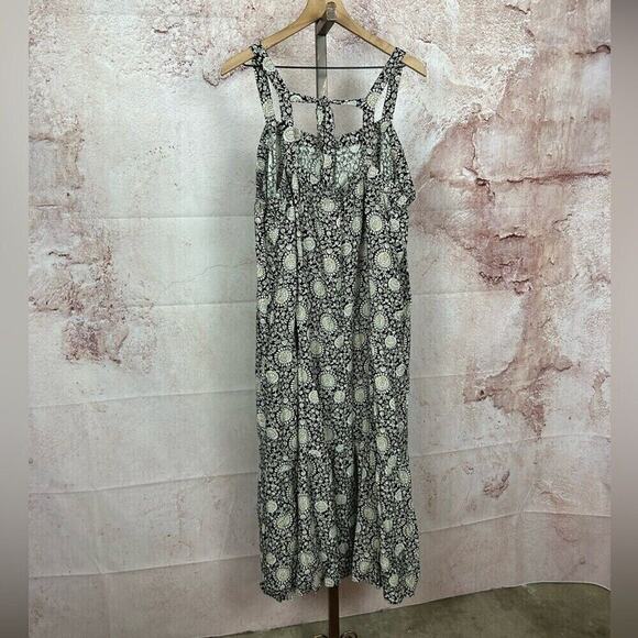 OLD NAVY ruffled hem prairie maxi dress size 3X black white hippie boho floral - Picture 6 of 7